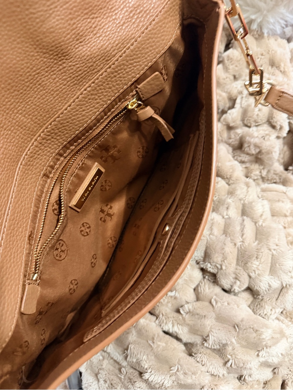 Tory Burch Cognac Tan Leather Shoulder Bag with Gold Hardware
